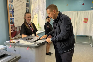 Госветслужба в полном составе голосует на выборах губернатора