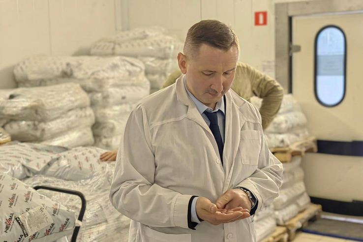 Леонид Кротов посетил предприятия в Кингисеппском и Сланцевском районах