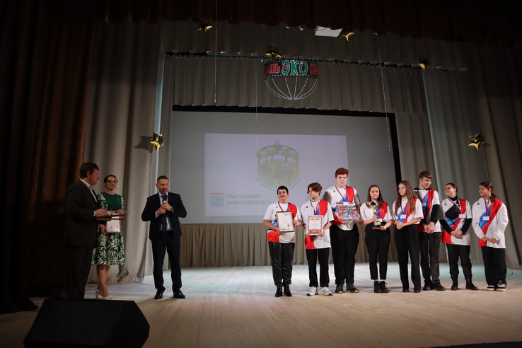 Леонид Кротов поздравил победителей Дня детского Экологического кино России