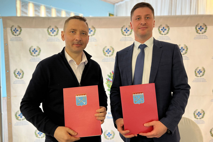 Леонид Кротов подписал два соглашения о сотрудничестве в ходе обучения